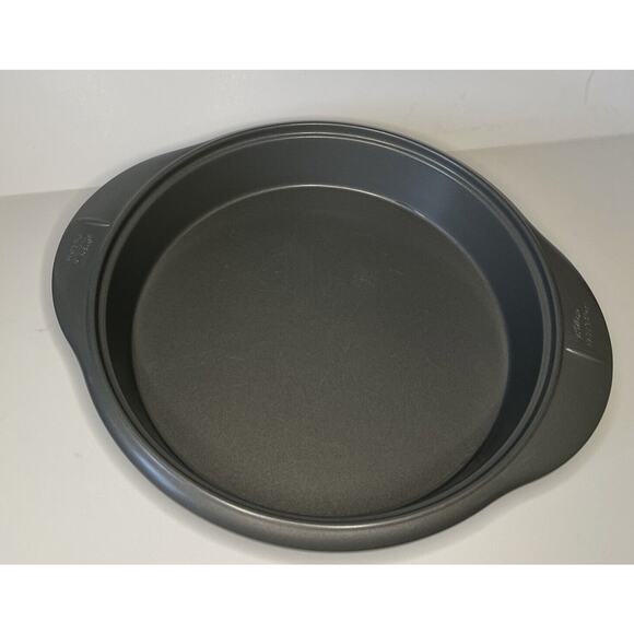 Wilton Bake it Better Steel Non-Stick Round Cake Pan, 9-inch - Picture 1 of 4